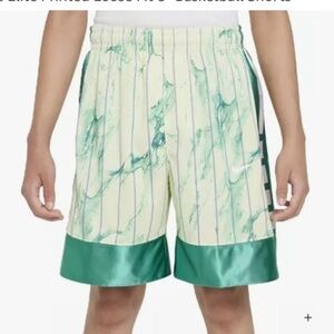 Nike Elite 8” shorts